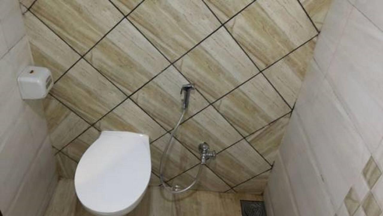 ואדודרה Hotel Crystal מראה חיצוני תמונה